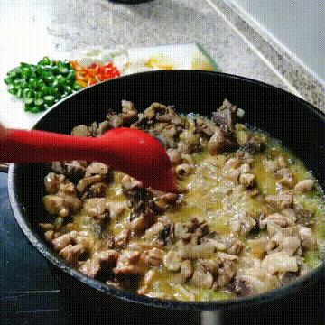 冷冻鸡腿怎么做好吃又好看视频,腌制冷冻的鸡腿怎么做好吃