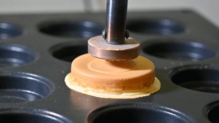 火了50年!台湾来の车轮饼,自带“拉丝”特效