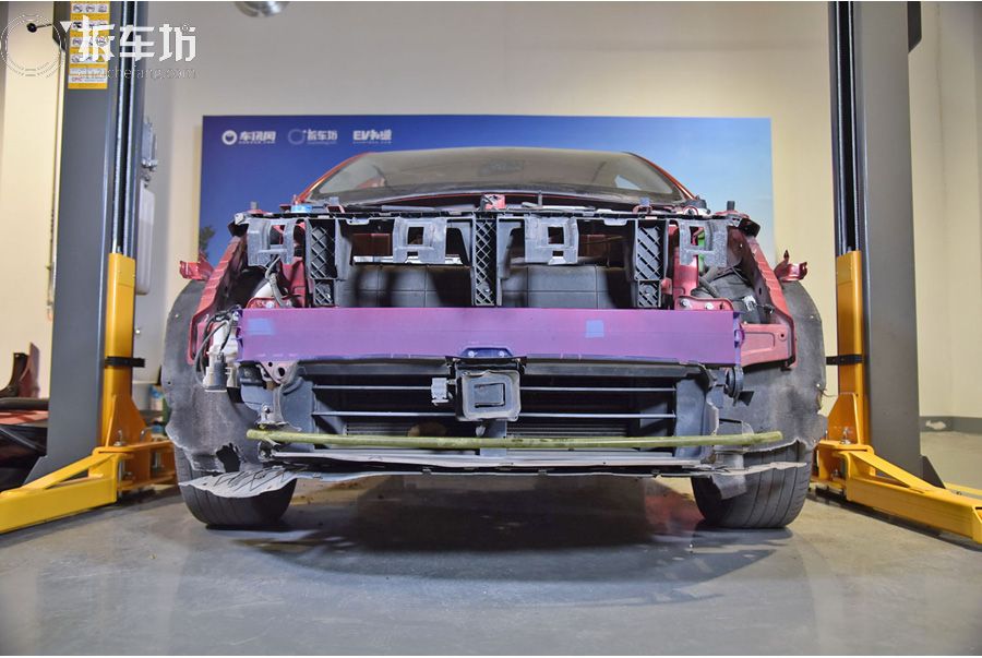 小鹏g3前后防撞梁拆解分析,小鹏g3i深度测评拆解