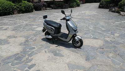 绿能电摩x6pro评测,台铃虎贲和绿能x6哪个好