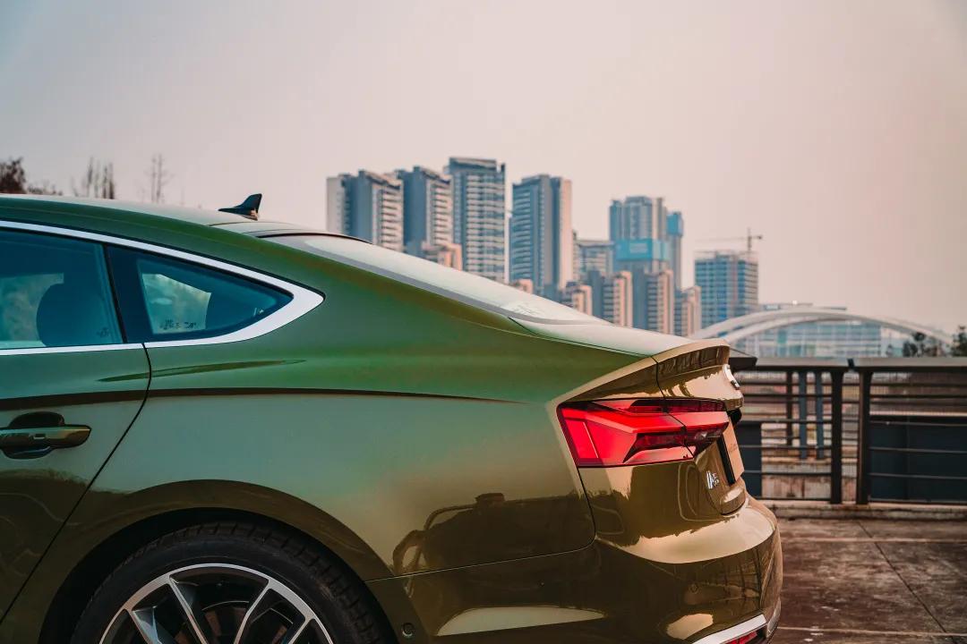 奥迪a5进口sportback45甄选,奥迪a5sportback碰撞测试