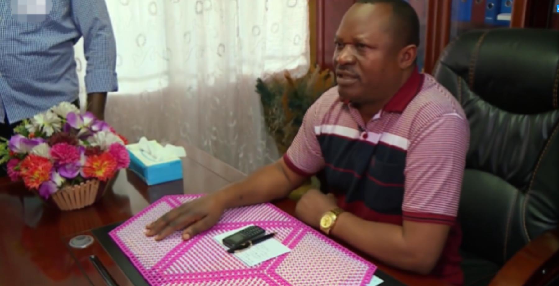 非洲“神医”，把柠檬汁兑汽油当药卖，100一瓶一年狂赚几千万