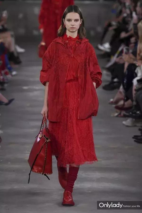 张艺兴valentino东京神图,张艺兴valentino秀场表演