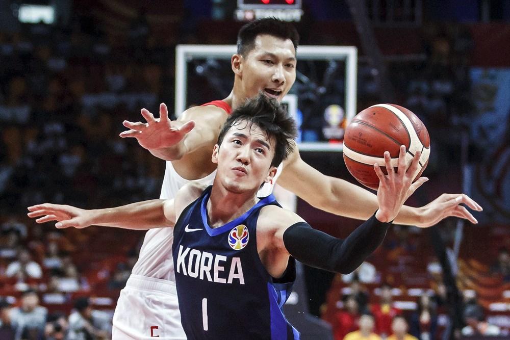 中国男篮何时才会有出头之日,中国男篮会走向国足深渊吗