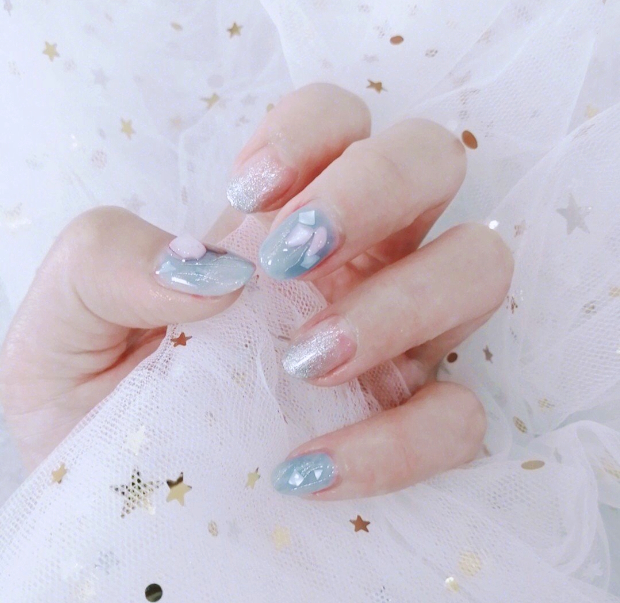 晕染蓝色美甲教程,仙气美甲晕染款式