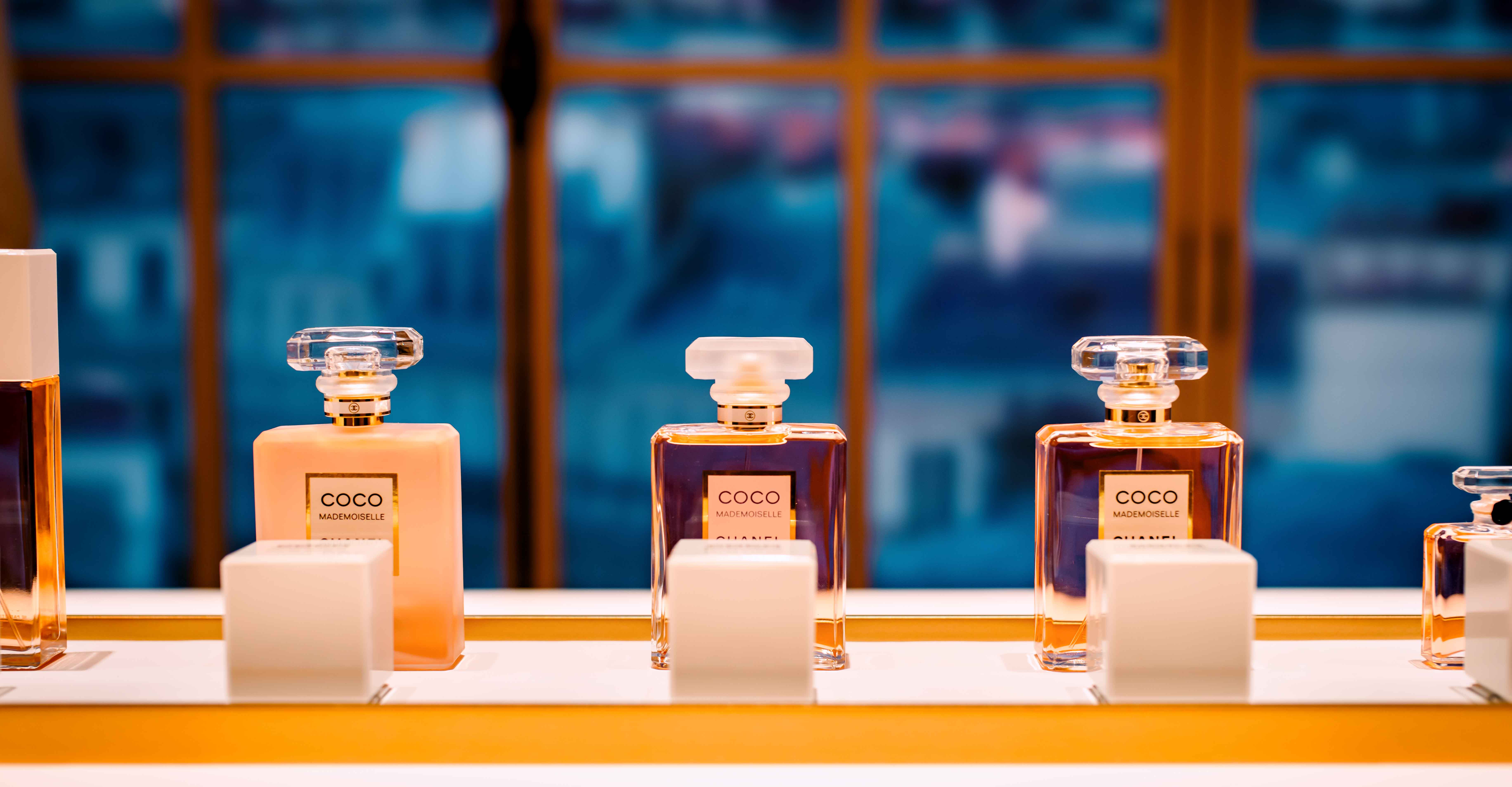 闲逛魔都美术馆,观看香奈儿香水展