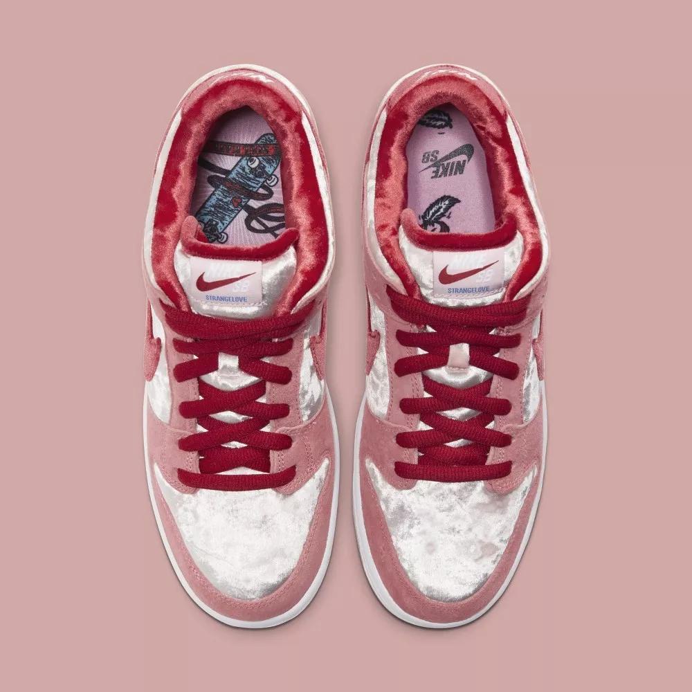 周杰伦球鞋配色,邓紫棋周杰伦同款球鞋