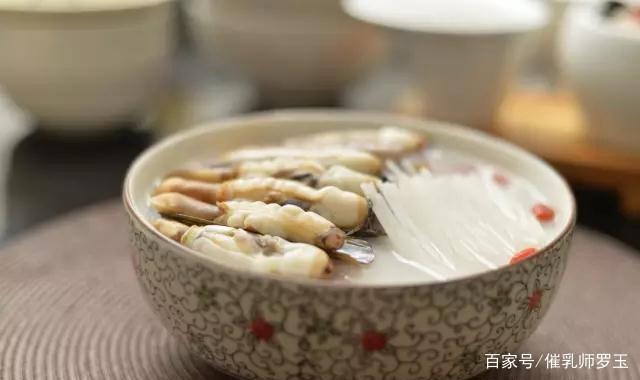 产后母乳少煲什么汤下奶,产后奶少吃什么药最好