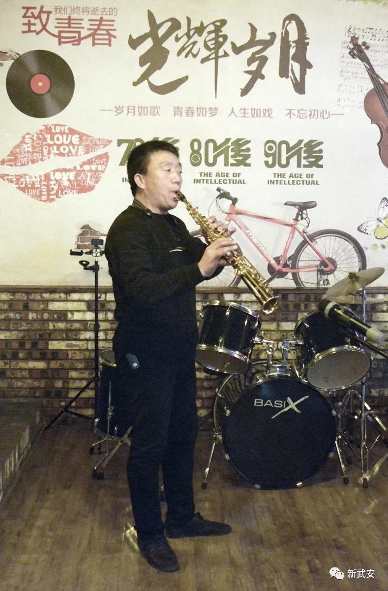 哎呦不错哦有磁带吗,哎呦不错哦台版专辑照片