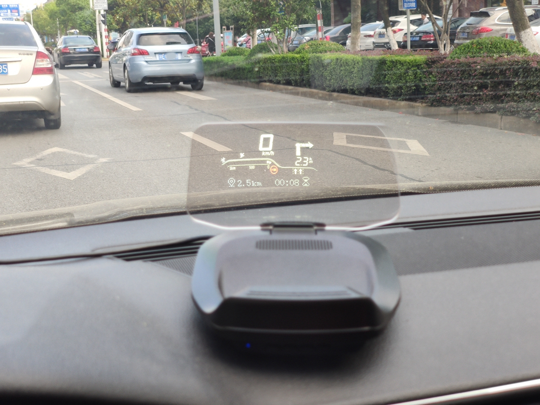 萝卜汽车智能hud,抬头显示hud和车萝卜哪个好
