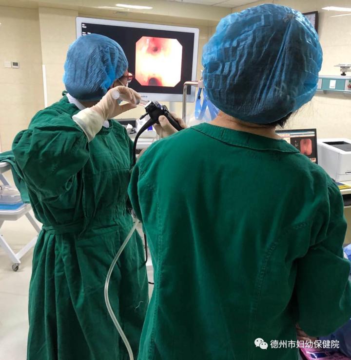 鸡骨头呛到鼻腔,鸡骨头卡在孩子喉咙