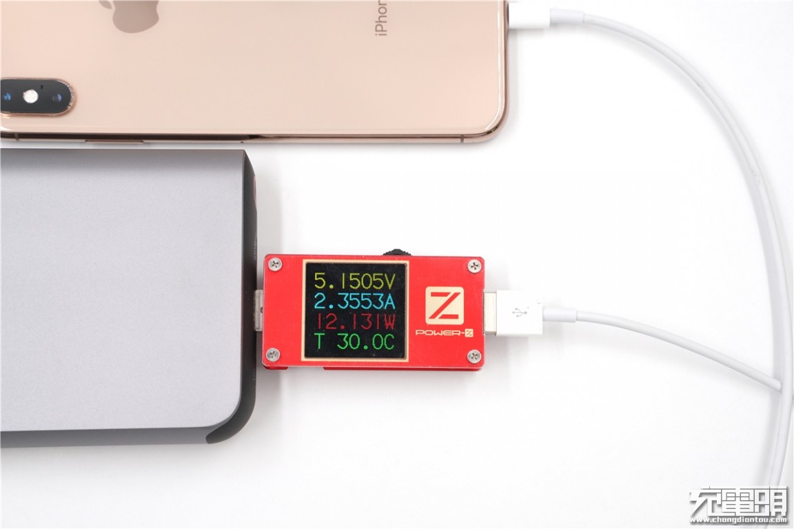 绿巨能22.5瓦充电器,绿巨能18w移动电源评测