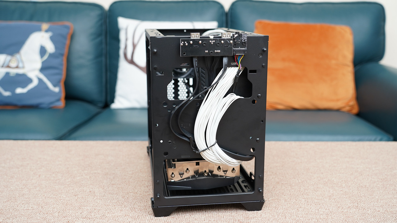 itx三槽显卡机箱,itx机箱能装多大显卡