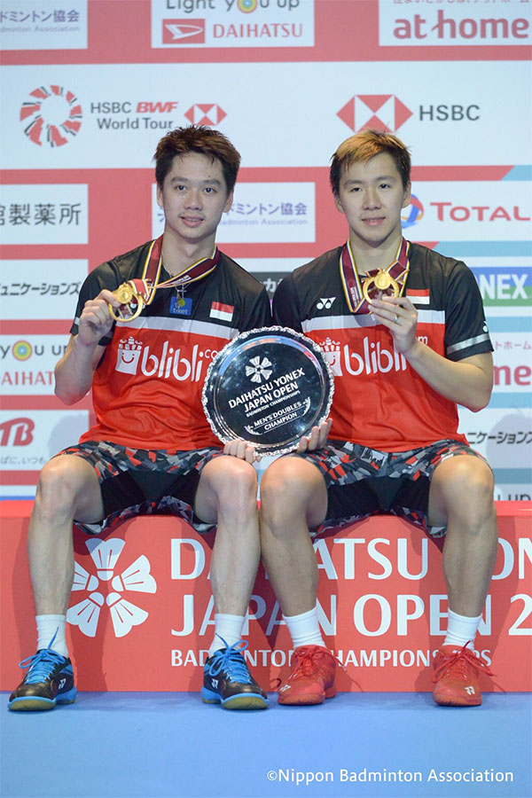 疾光1000尤尼克斯测评,尤尼克斯疾光800测评