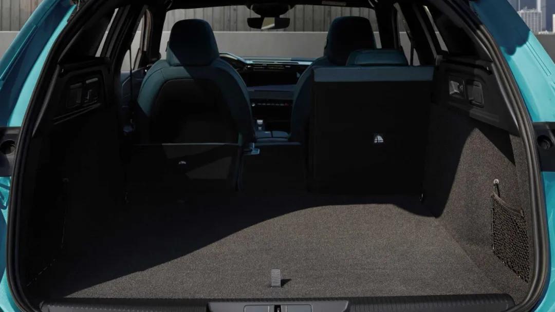 标致3082022款中国上市,标致全新308sw内饰