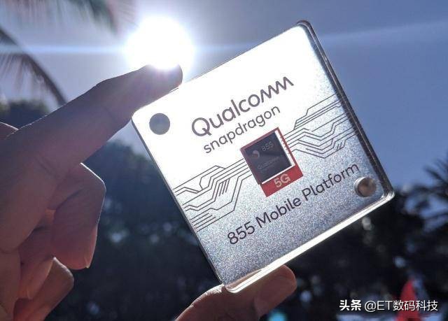 手机CPU华为海思麒麟980和高通骁龙855，哪个更强大更黑科技？