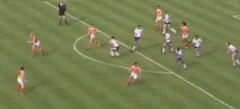 1984欧洲杯范巴斯滕零角度进球,欧冠传奇范巴斯滕