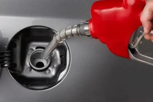 加油过满为什么会对碳罐造成伤害,加油太满损伤碳罐会自行恢复吗