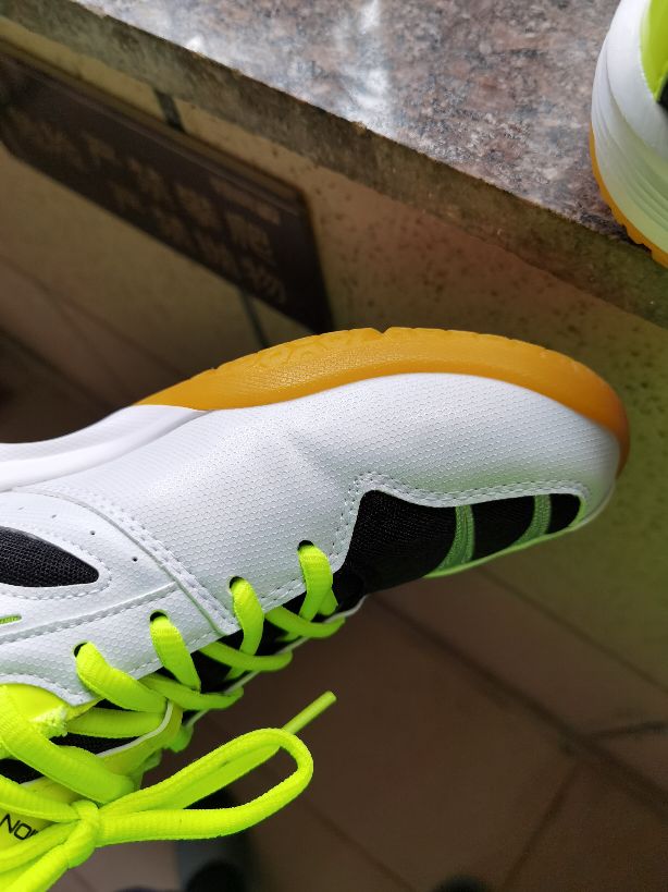 京东自营的尤尼克斯是什么版本的,尤尼克斯京东官方旗舰店正品