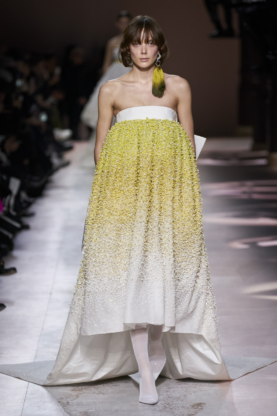 纪梵希2022高定革纹系列,纪梵希2020春夏高定系列