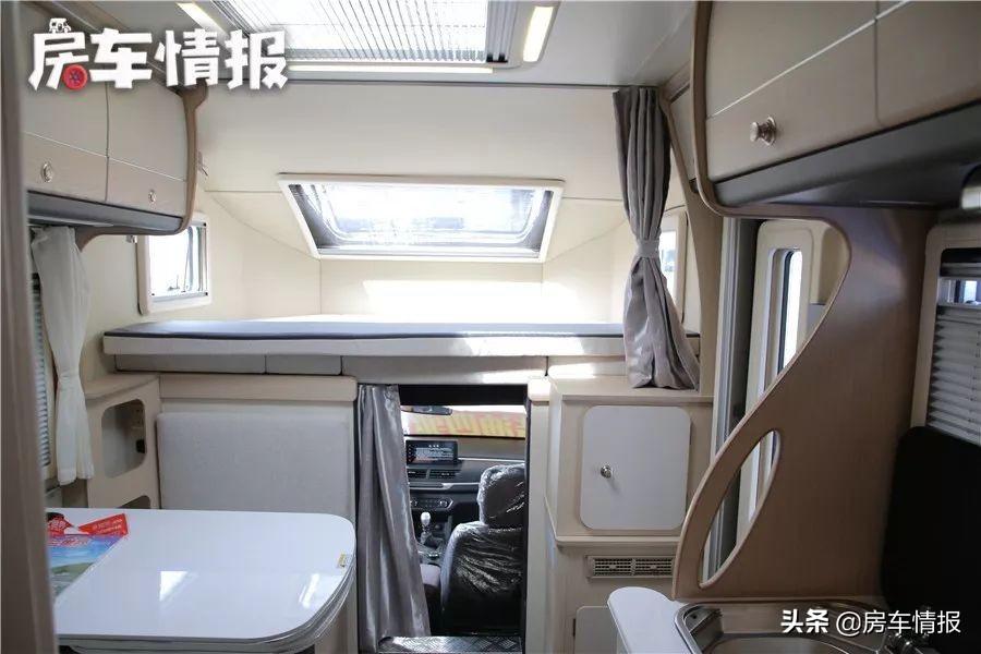 江铃d-max底盘单排皮卡房车怎么样,神行太保d-max硬升顶皮卡四驱房车