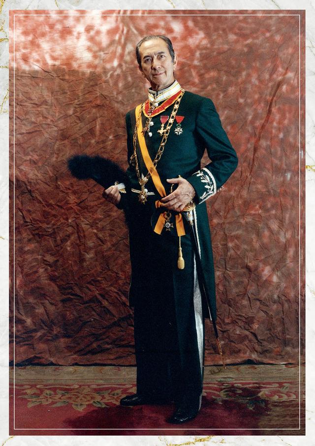 为赌王扶灵的李国宝是谁？李嘉诚家族在李国宝家族面前只是*弟弟小**