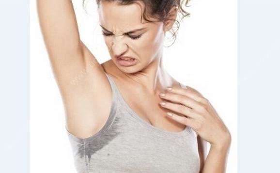 女孩子身上一点都不香是什么原因,身上散发出一种异味是什么原因