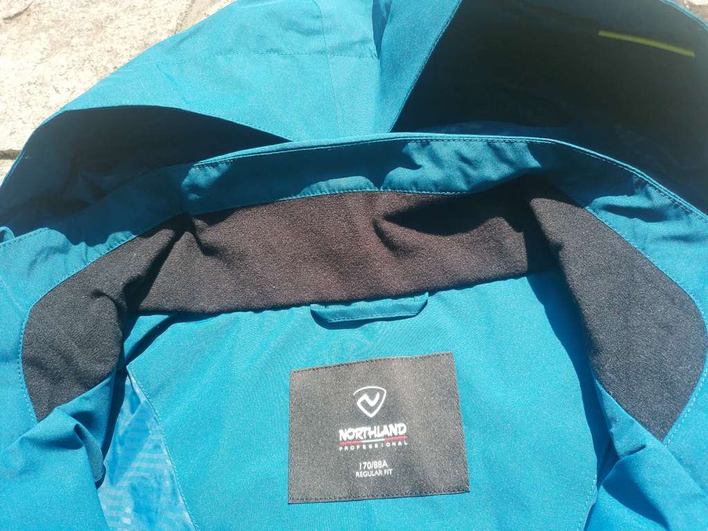 顺心而行--诺诗兰雨影冲锋衣体验