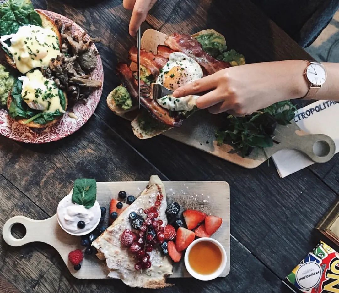 为什么买dw的手表不值,为什么有的dw手表才一二百