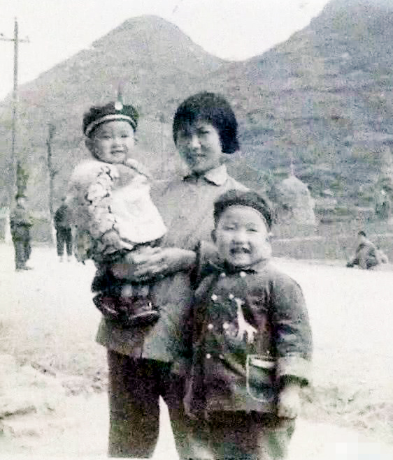 著名演员聂远：风雨中贤妻高擎爱的旗帜