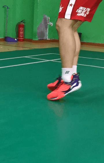 学会这两招没人敢欺负你,一招应对偷发后场球