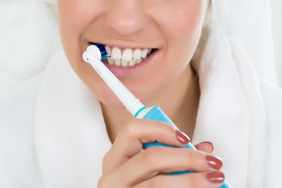 飞利浦电动牙刷成人圣诞新年礼物,飞利浦钻石亮白智能声波牙刷