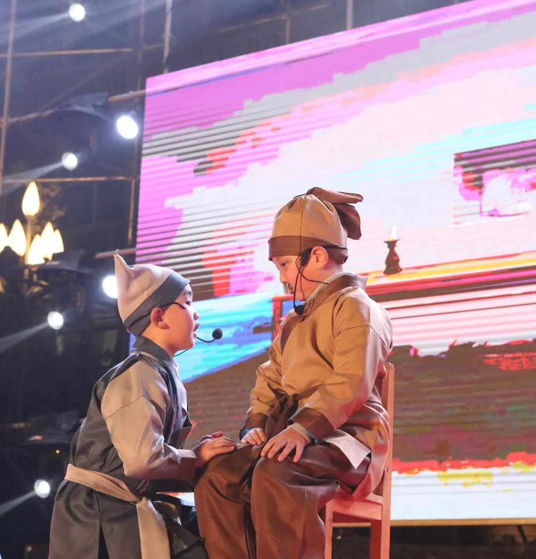 小县城学校元旦晚会活动,小学生青春筑梦砥砺前行文艺汇演