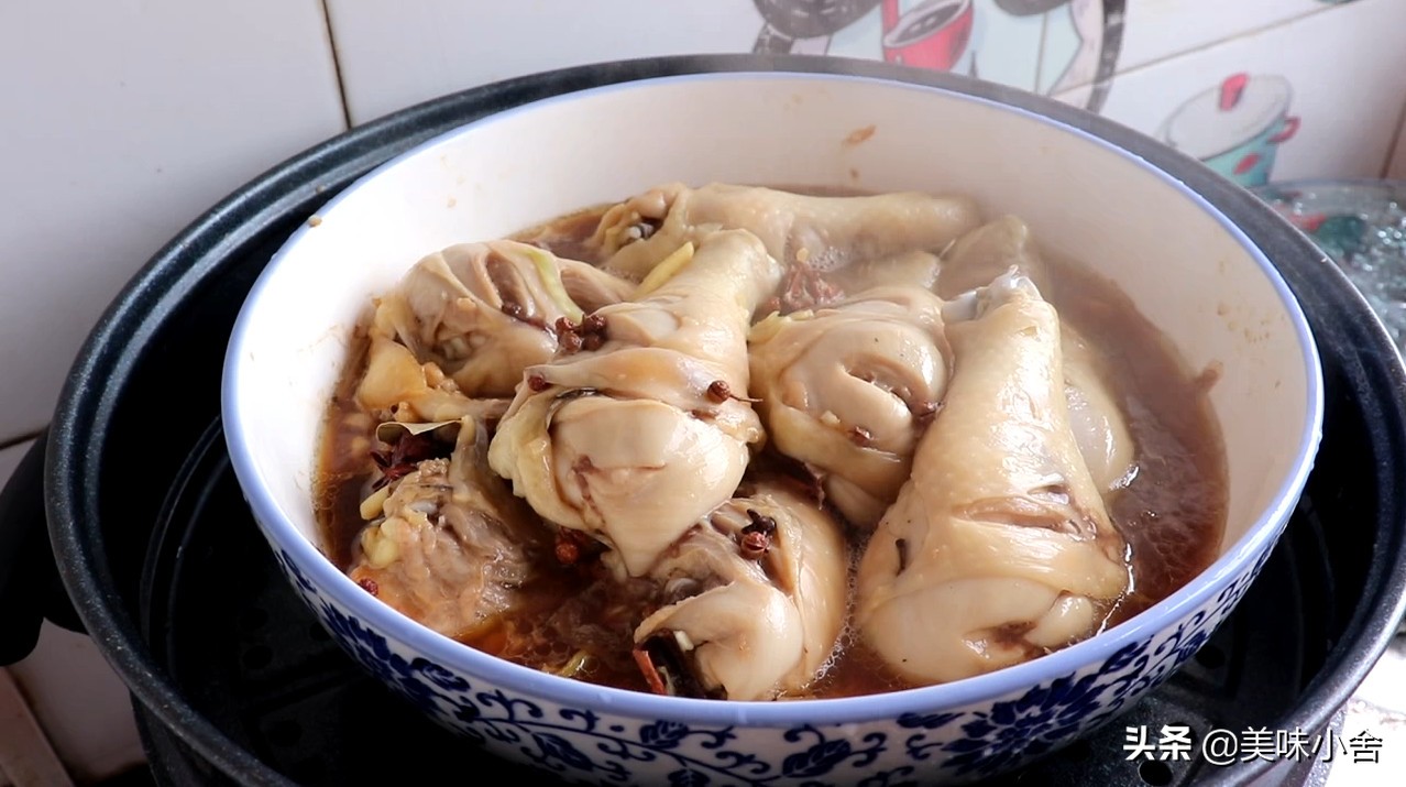鸡腿怎么做好吃？教你一招，鸡腿肉香酥烂，回味无穷，方法超简单