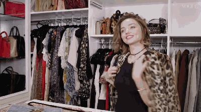 都挺好苏明玉二嫂官复原职,苏明玉二嫂服装