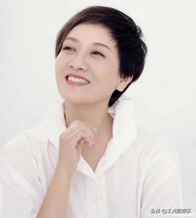 重庆十二位女明星名单,最火的12位重庆女明星