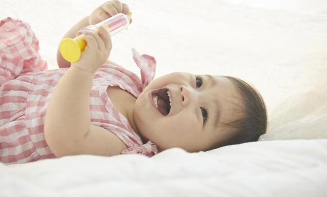 宝宝夜猫子不睡觉,宝宝不睡觉的小夜猫子