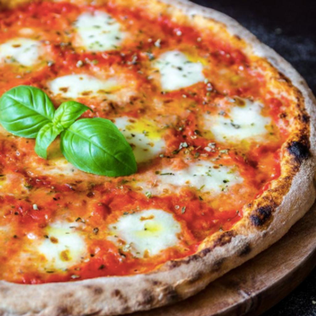 德国披萨薄饼,德国食堂披萨