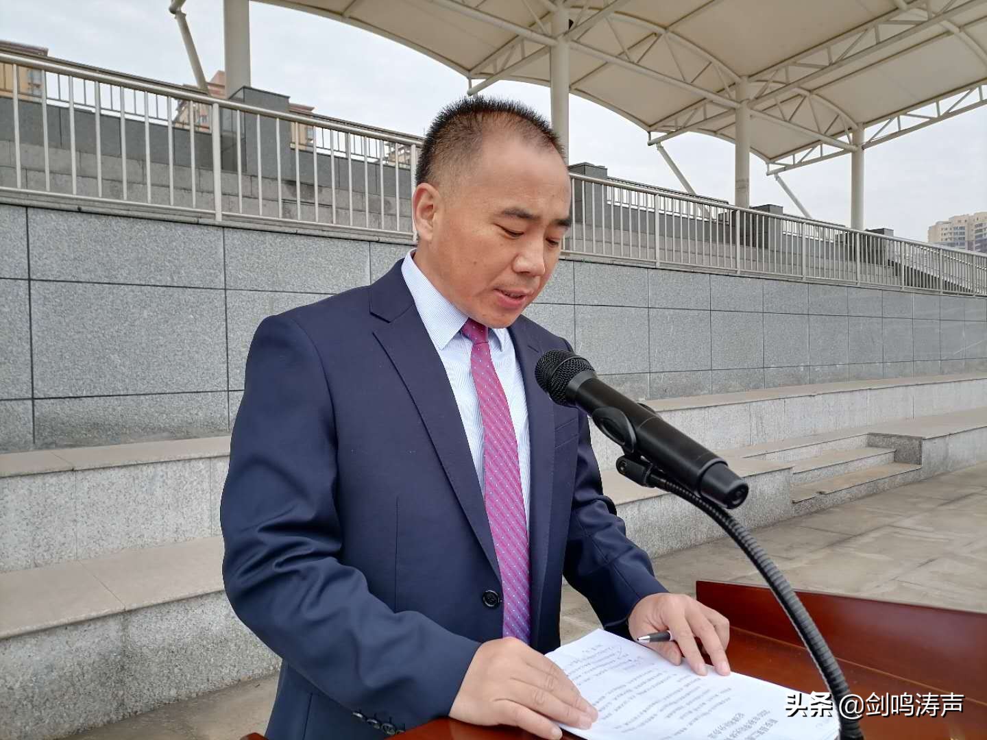 风驰电掣帅气逼人,风驰电掣神威