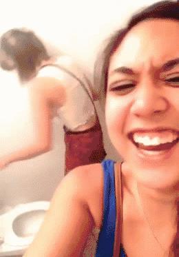 虽然她是在鄙视，不过我突然有了个大胆的想法