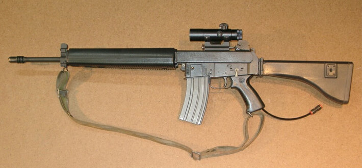 阿诺施瓦辛格终结者散弹枪,终结者施瓦辛格拿的武器