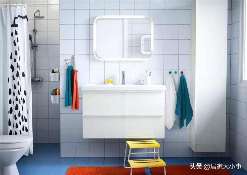 小卫生间淋浴和马桶太近怎么隔开,厕所小马桶离淋浴近怎么办