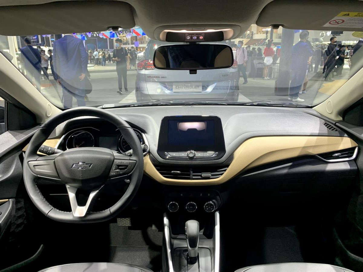 雪佛兰科沃兹5万公里卖多少钱,雪佛兰科沃兹新款值得买吗