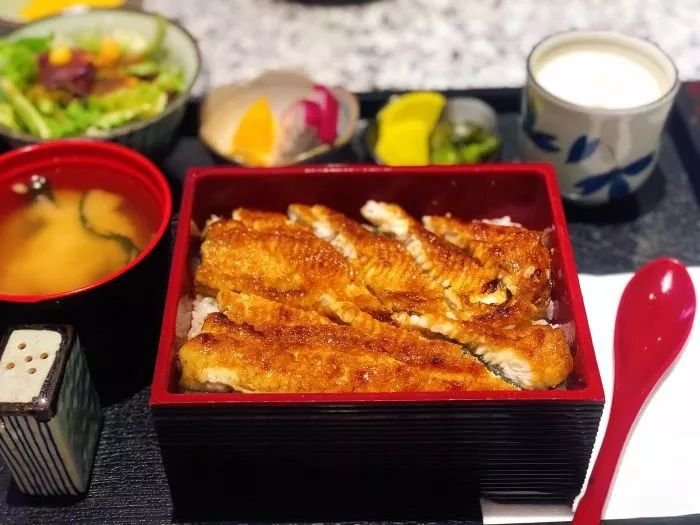 三里屯隐蔽美食一条街,三里屯老字号美食店