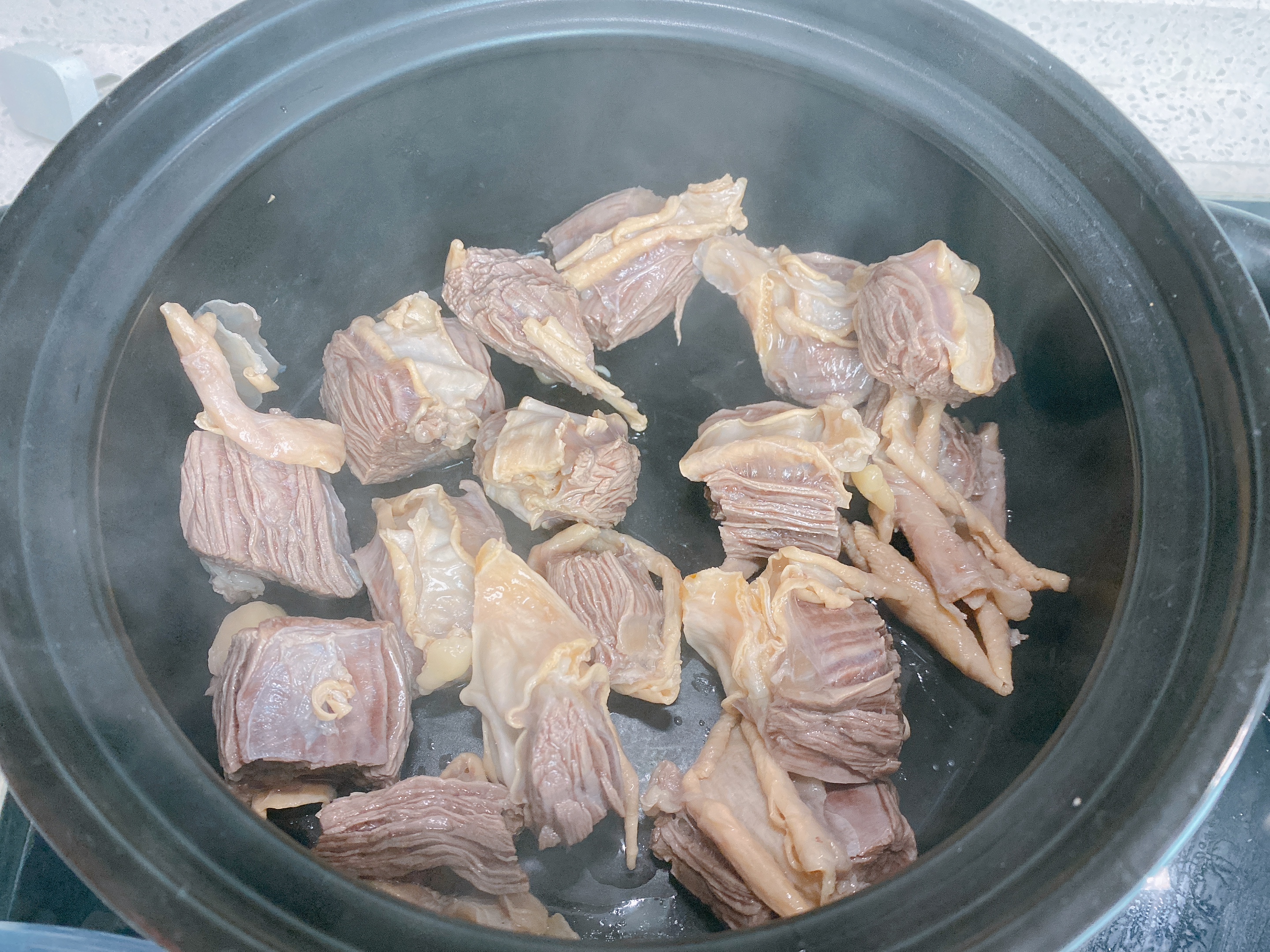 清炖牛肉怎样做到汤清淡肉入味,清炖牛肉汤怎么炖好吃又烂