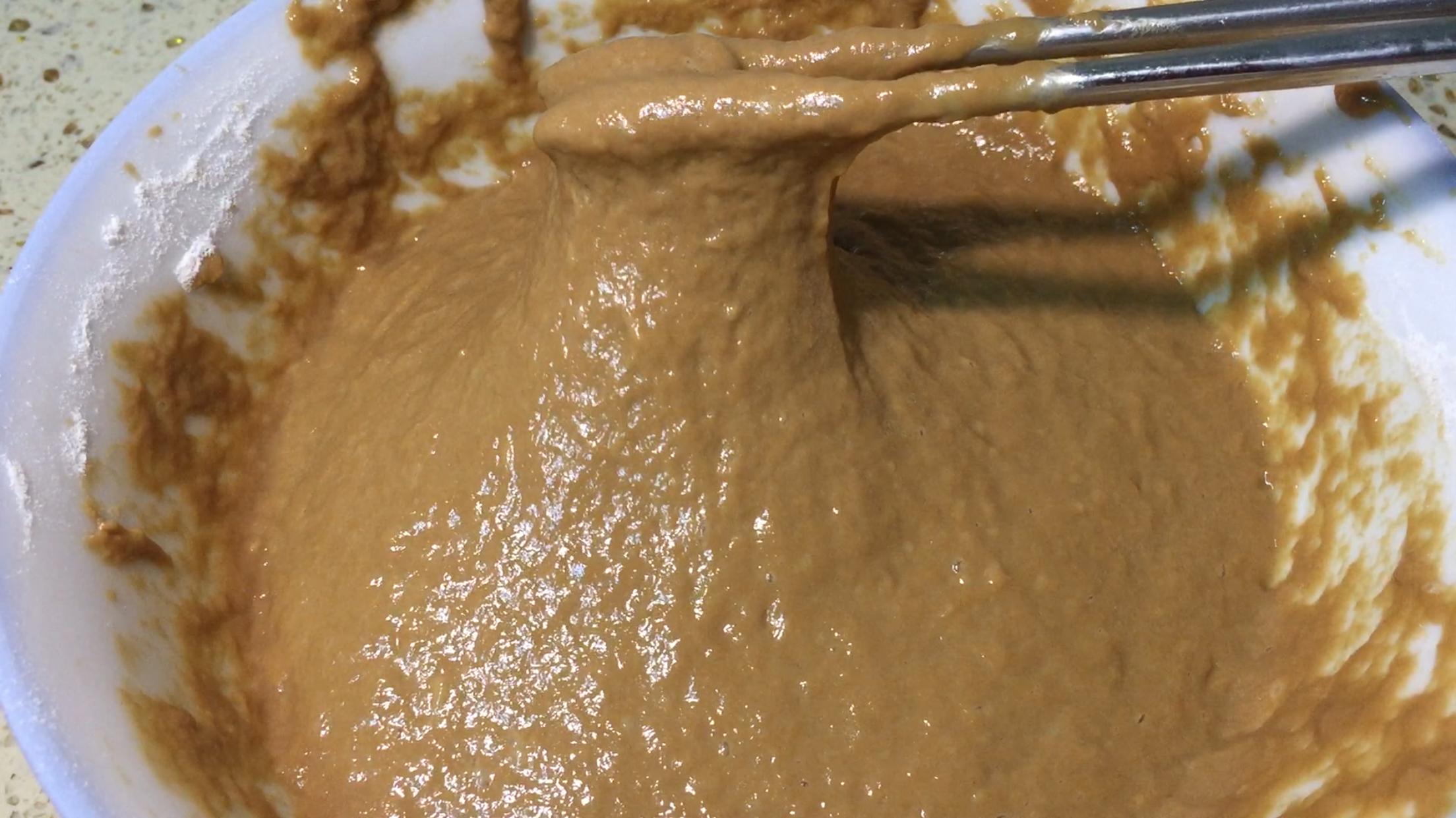 泡打粉和酵母粉一起和面有危害吗,泡打粉和酵母粉一起做发糕怎么放