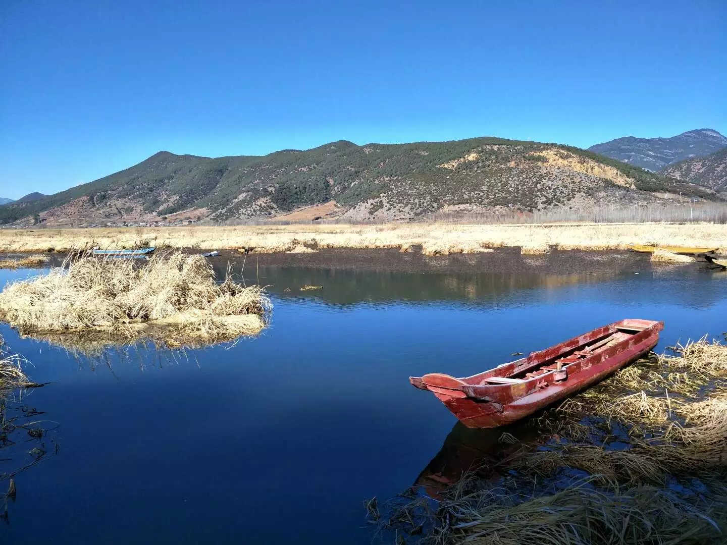 四川三大洲风景,凉山州有个出名的湖