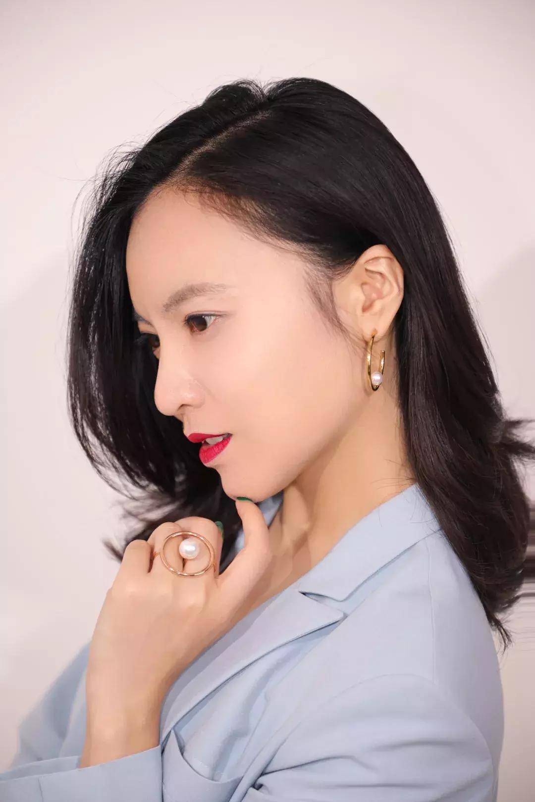 刘亦菲耳环搭配图片,刘亦菲脸小吗