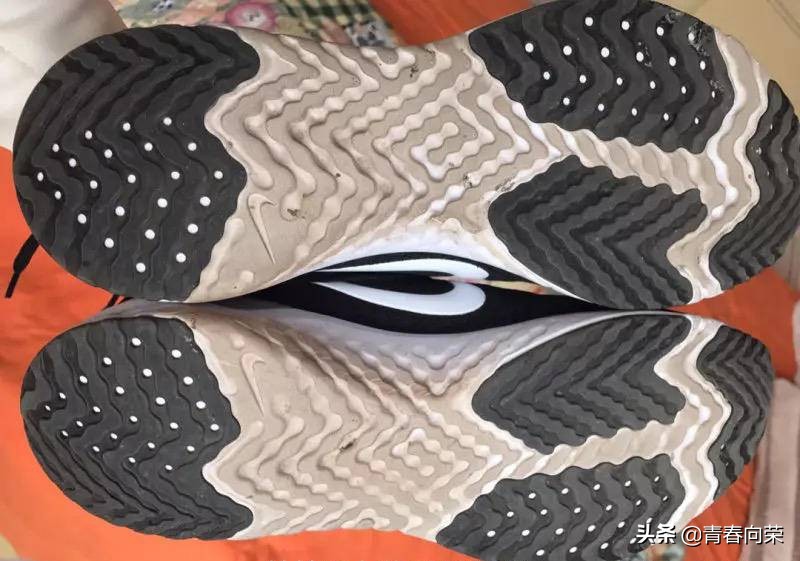 新手跑鞋推荐短跑缓震,新手跑鞋推荐减震回弹