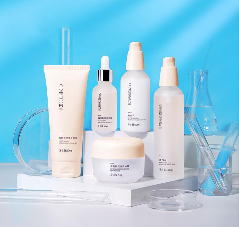 再现童话:守护你的美丽,我们时刻在线